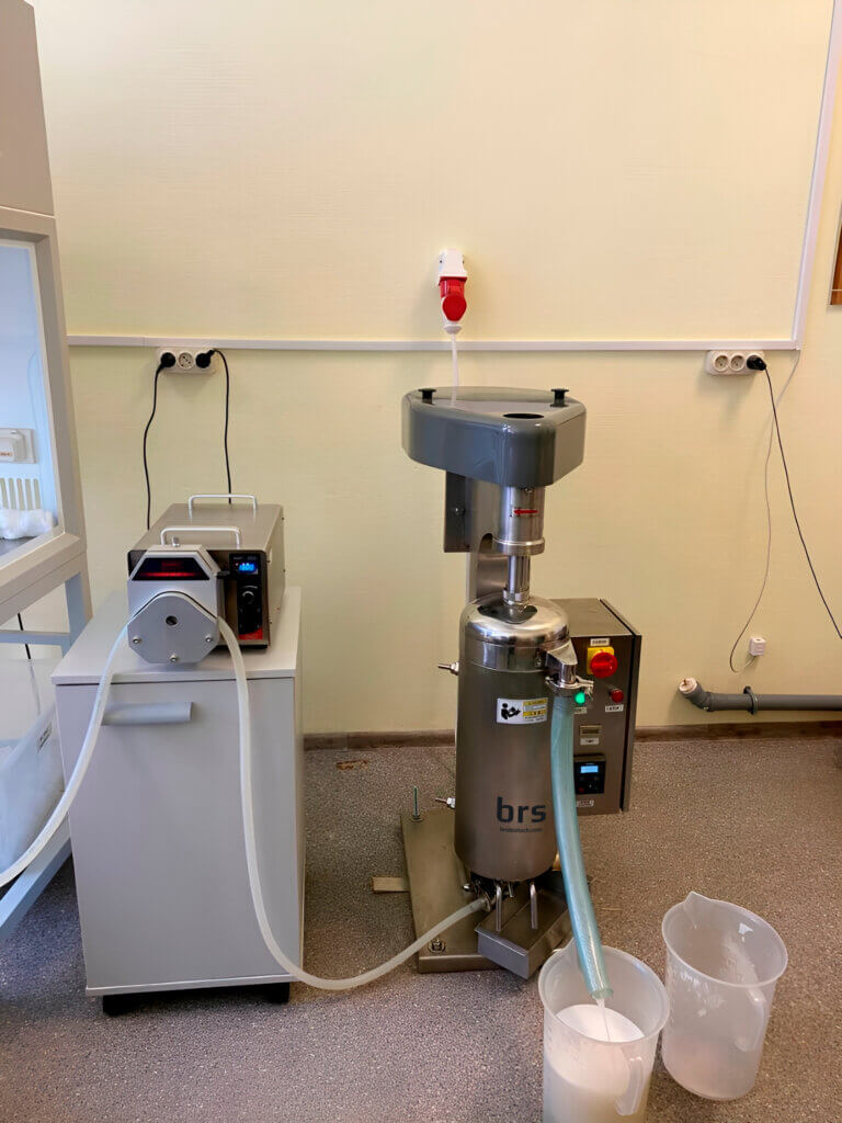 High-speed tubular centrifuge